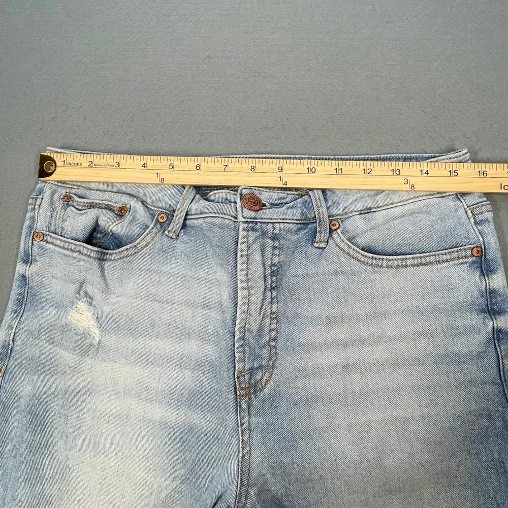 Seven7 Light Wash Distressed Straight Leg Fashion Jean Women Size 8